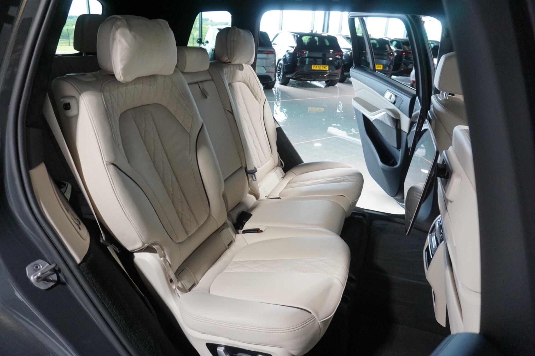 BMW X7 3.0 40d MHT M Sport SUV 5dr Diesel Hybrid Auto xDrive Euro 6 (s/s) (340 ps)
